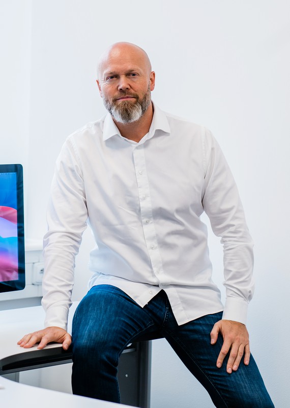 Daniel Pristach founder E-Consulting